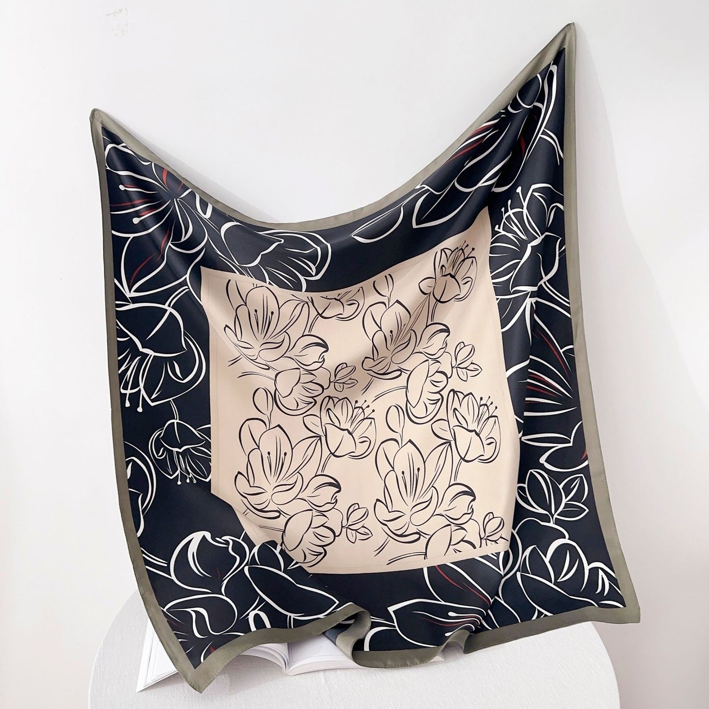 【百搭撞色丝滑丝巾】